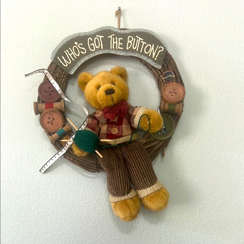 Rustic Brown and Green Bear Art Wall Decor‎